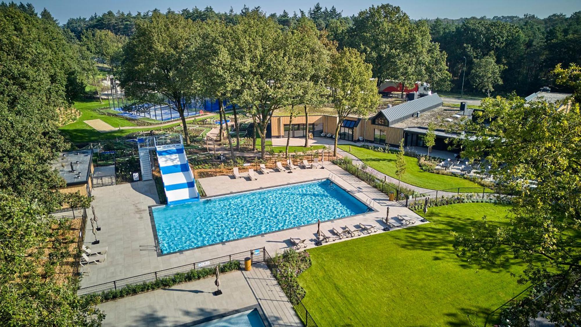 Topparken - Resort De Brabantse Kempen Lage Mierde Exterior photo