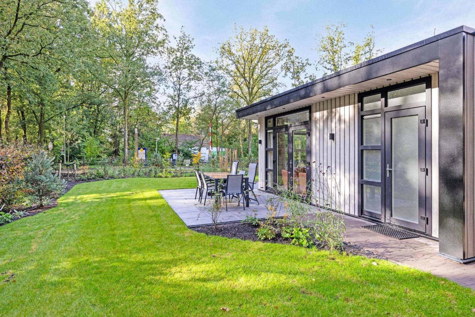 Topparken - Resort De Brabantse Kempen Lage Mierde Exterior photo